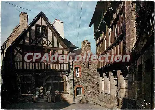 Cartes postales moderne La Bretagne en couelurs Treguier (C du N) Les maisons moyenageuses a colombage et la maison nat