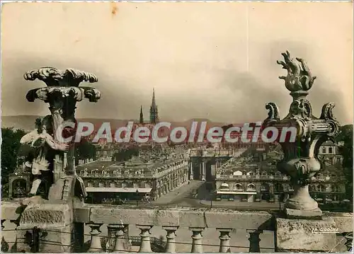 Cartes postales moderne Nancy (M et M) Vue sur la Place Stanislas et l'Eglise