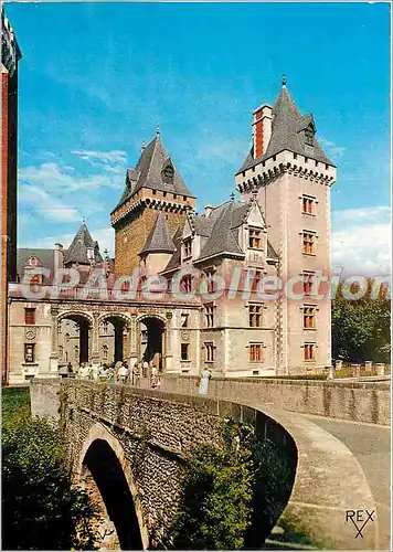 Cartes postales moderne le chateau de Pau Facade est a droite la tour Napoleon III