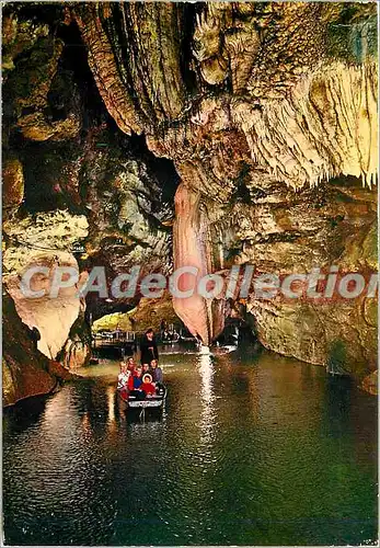 Cartes postales moderne Gouffre de Padorac (Lot) Le lac de la pluie