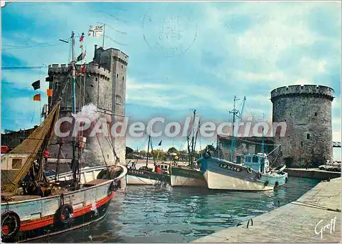 Cartes postales moderne En Aunis la Rochelle (Charente Mme) Quai des Sardiniers tour St Nicolas et Tour de la Chaine