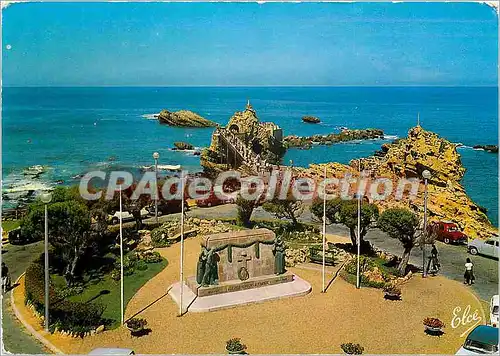 Cartes postales moderne Biarritz (Basses Pyr) Le Monument aux Morts et le rocher de la Vierge