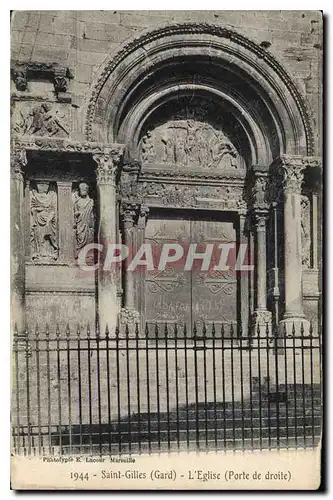 Ansichtskarte AK Saint Gilles du Gard l'Eglise Porte de droite