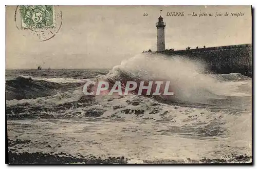 Cartes postales Dieppe La Jetee un jour de tempete