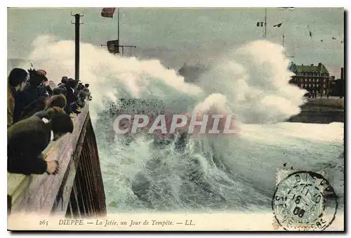 Cartes postales Dieppe La Jetee un Jour de Tempete