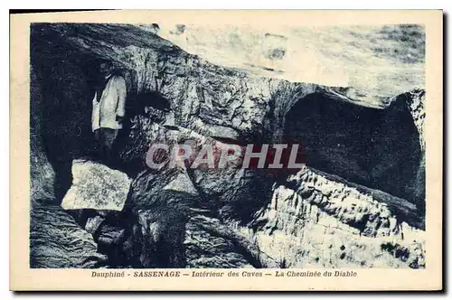 Cartes postales Dauphine Sassenage interieur des Cuves la Cheminee du Diable