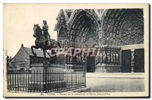 Ansichtskarte AK Reims Portail de la Cathedrale et Statue Jeanne d'Arc