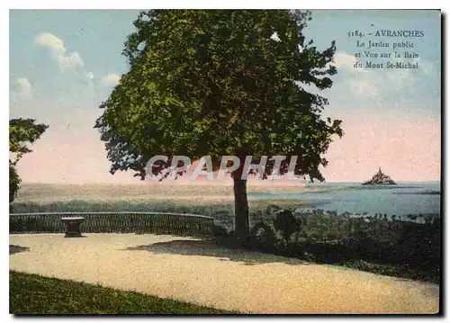 Cartes postales Avranches Le Jardin public et Vue sur la Baie du Mont St Michel