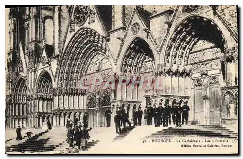 Ansichtskarte AK Bourges La Cathedrale Les 5 Portails