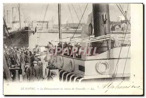 Ansichtskarte AK Le Havre le Debarquement du bateau de Trouville