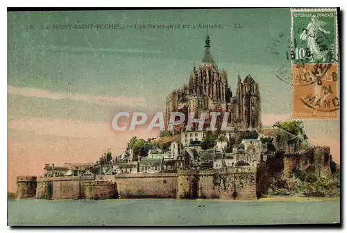 Cartes postales Le Mont Saint Michel Les Remparts et l'Abbaye