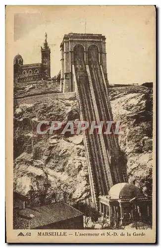 Cartes postales Marseille l'ansenseur et N D de la Garde