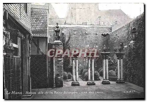 Cartes postales Le Mans Maison dite de la Reine Berengere une des cours