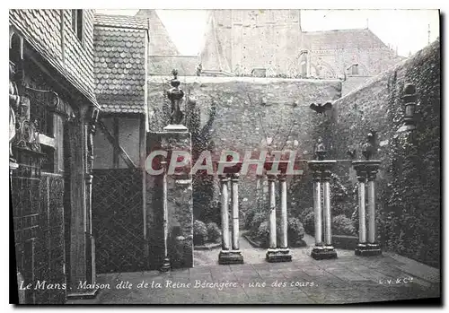 Cartes postales Le Mans Maison dite de la Reine Berengere une des cours