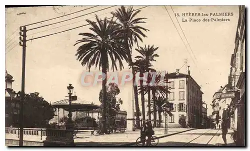 Ansichtskarte AK Hyeres les Palmiers La Place des Palmiers