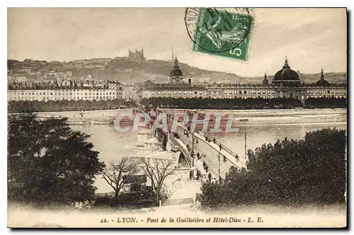 Ansichtskarte AK Lyon Pont de la Guillotiere et Hotel Dieu