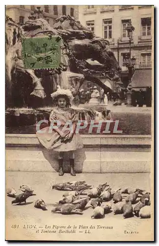 Cartes postales Lyon Les Pigrons de la Place des Terreaux et Fontaine Bartholdi Enfant