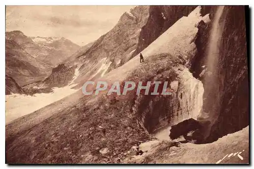 Ansichtskarte AK Gavarnise (H P) Le gouffre de la cascade en hiver au fond l'entre du Cirque