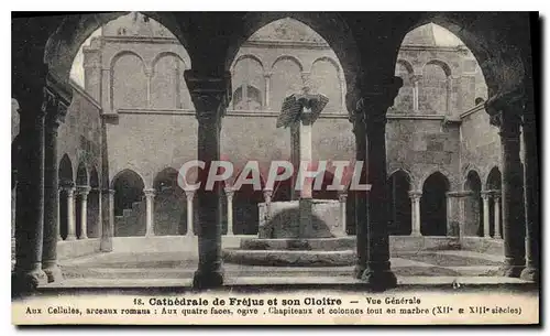 Cartes postales Cathedrale de Frejus et son Cloitre Vue Generale