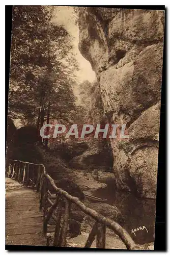 Cartes postales Vic sur Cere Cantal le pas de la Cere