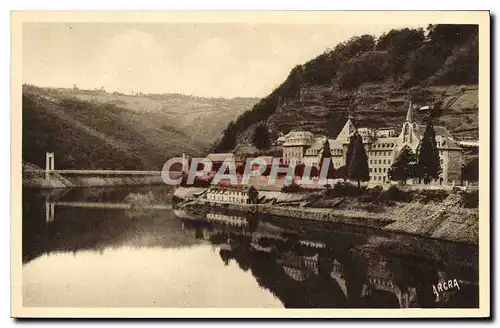 Ansichtskarte AK Valles de la Truyers Cantal Barrage de Sarrans l'Hospice des incurables de la Deveze