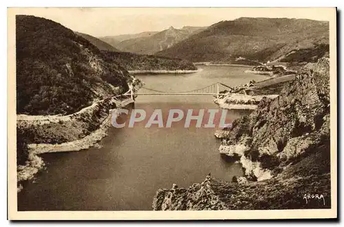 Ansichtskarte AK Vallee de la Truyere Cantal Lac de Sarrans le pont suspendu de Treboul village actuellement imme