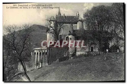 Ansichtskarte AK Dauphine Uriage les Bains Le Chateau au fond le Fort ds Quatre Seigneurs