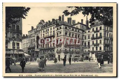 Cartes postales Lyon place Leviste et l'entree de la rue de la Republique