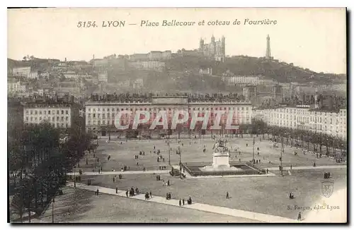 Ansichtskarte AK Lyon Place Bellecour et Coteau de Fourviere