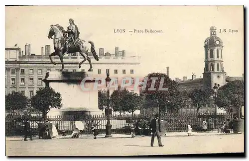 Cartes postales Lyon place Bellecour