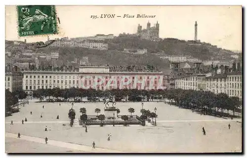Cartes postales Lyon place Bellecour