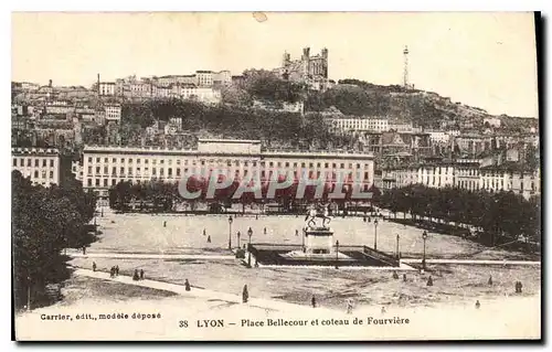 Ansichtskarte AK Lyon place Bellecour et coteau de Fourviere