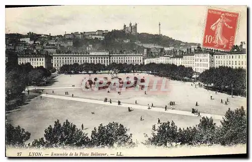 Cartes postales Lyon ensemble de la place Bellecour