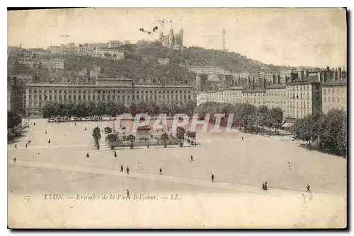 Ansichtskarte AK Lyon ensemble de la place Bellecour