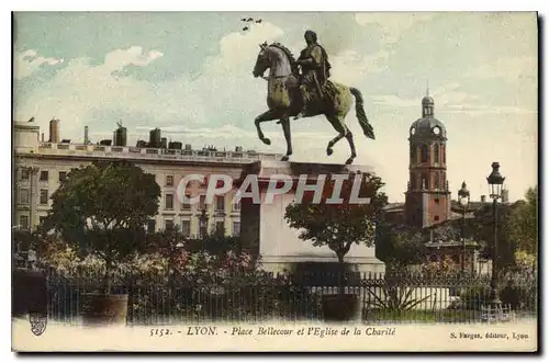 Cartes postales Lyon place Bellecour et l'eglise de la Charite