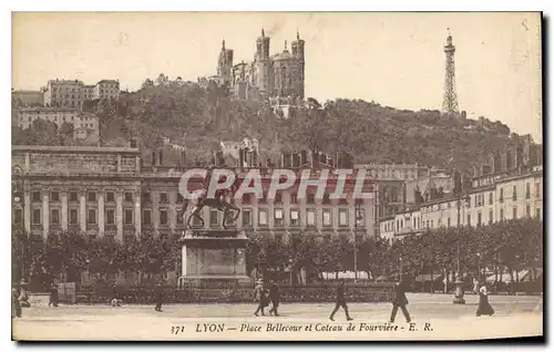 Cartes postales Lyon place Bellecour et Coteau de Fourviere