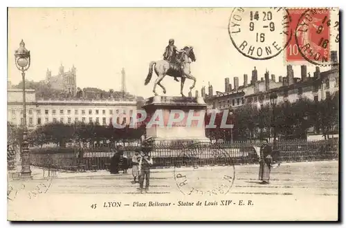 Cartes postales Lyon place Bellecour statue de Louis XIV