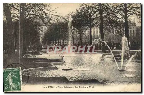Cartes postales Lyon place Bellecour les Bassins