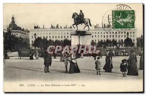 Ansichtskarte AK Lyon la place Bellecour et Louis XIV