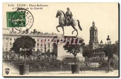 Cartes postales Lyon place Bellecour et l'eglise de la Charite