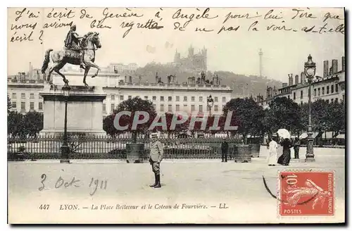 Ansichtskarte AK Lyon la place Bellecour et le Coteau de Fourviere