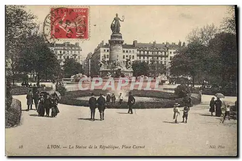 Cartes postales Lyon la statue de la Republique place Carnot