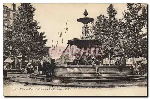 Cartes postales Lyon Place Guichard La Fontaine