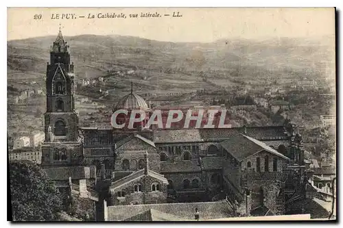 Cartes postales Le Puy La Cathedrale vue laterale