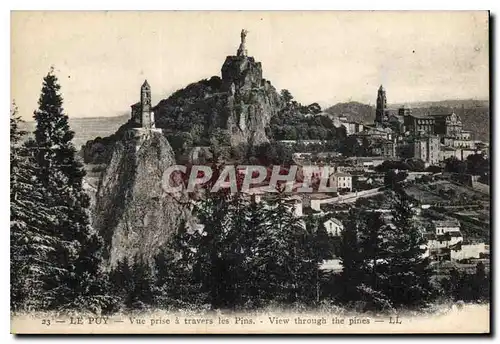 Cartes postales Le Puy Vue prise a travers les Pins