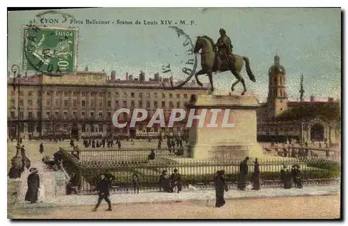 Cartes postales Lyon Place Bellocour Statue de Louis XIV