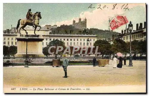 Cartes postales Lyon La Place Bellcour et Coteau de Fourviere