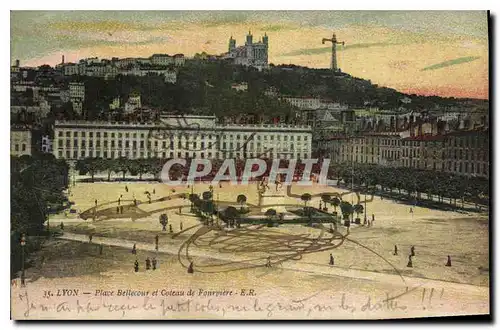 Cartes postales Lyon Place Bellecour et Coteau de Fourviere