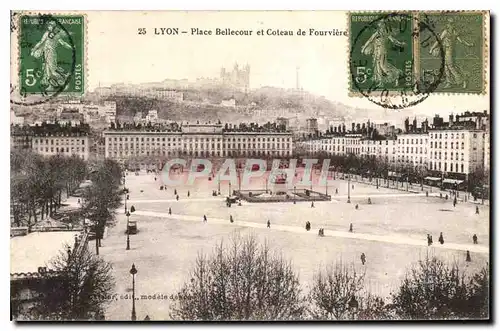 Cartes postales Lyon Place Bellecour et Chateau de Fourviere