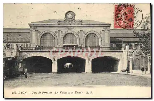 Cartes postales Lyon Gare de Perracbe Les Voutes et la Facade